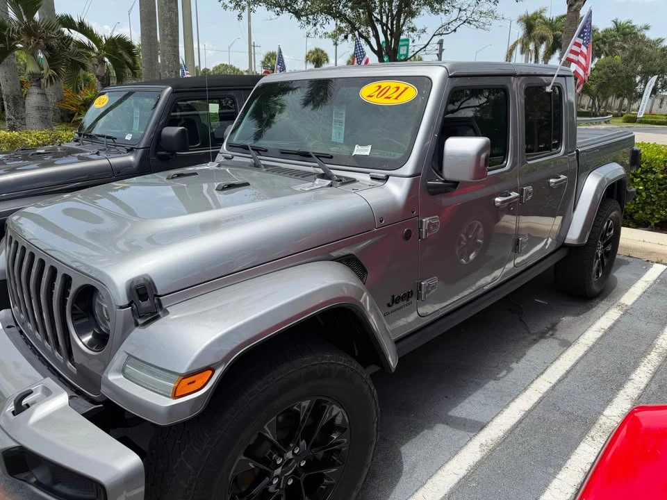 2021 Jeep JT Gladiator - Image 2 of 4