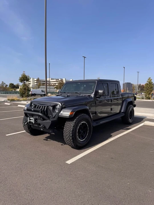 2021 Jeep JT Gladiator - Image 2 of 10