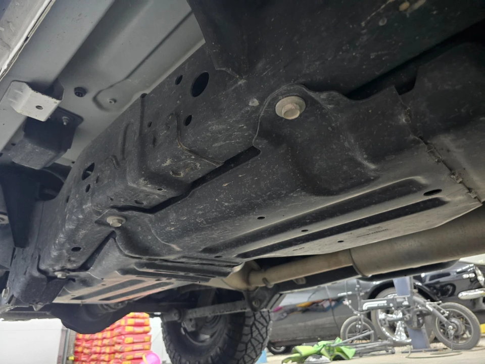 2021 Jeep JT Gladiator - Image 16 of 17