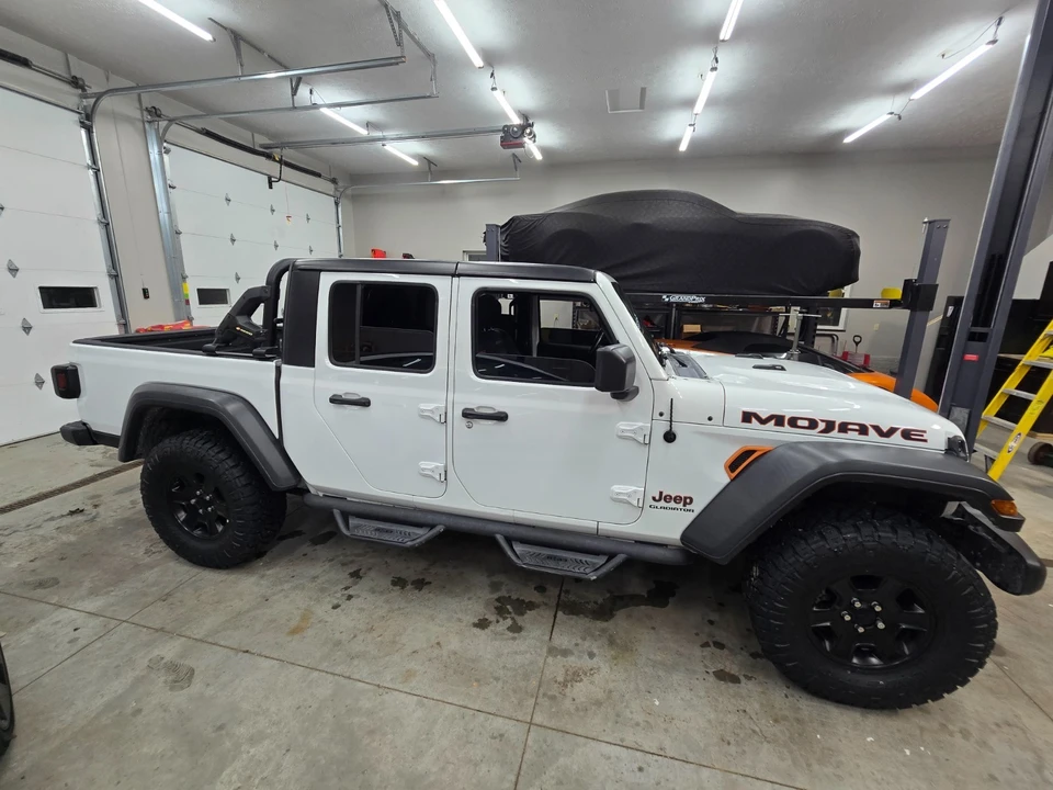 2021 Jeep JT Gladiator - Image 10 of 17