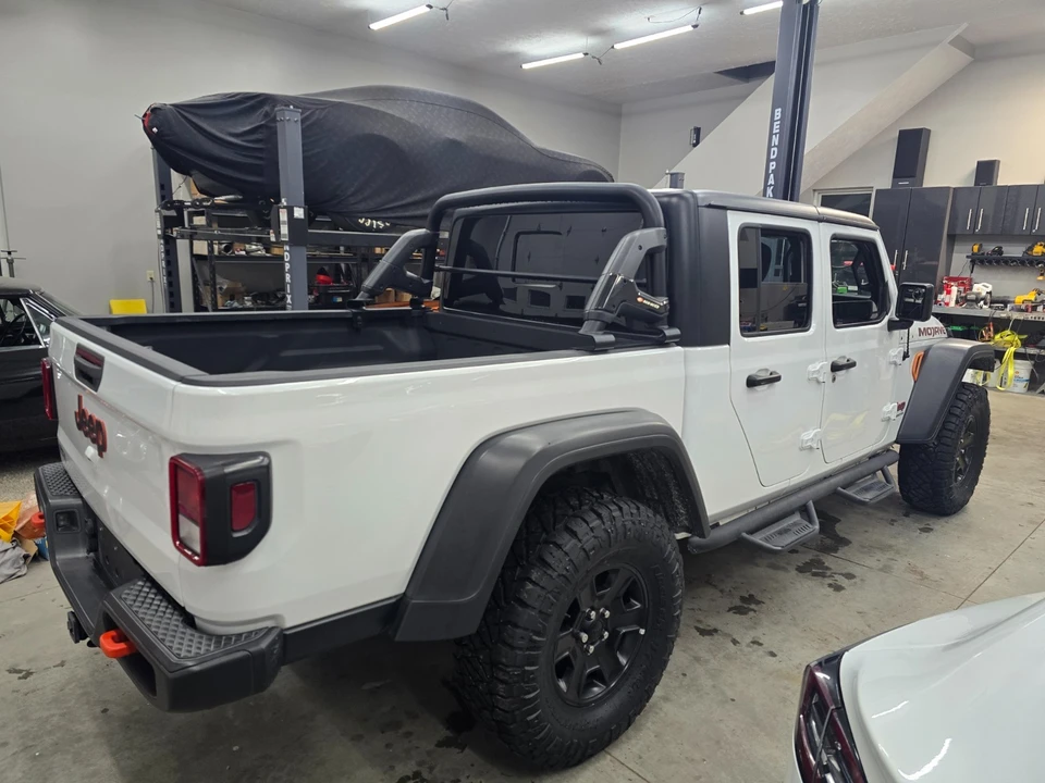 2021 Jeep JT Gladiator - Image 9 of 17