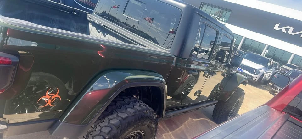 2021 Jeep JT Gladiator - Image 2 of 10
