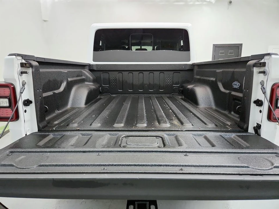 2021 Jeep JT Gladiator - Image 30 of 31