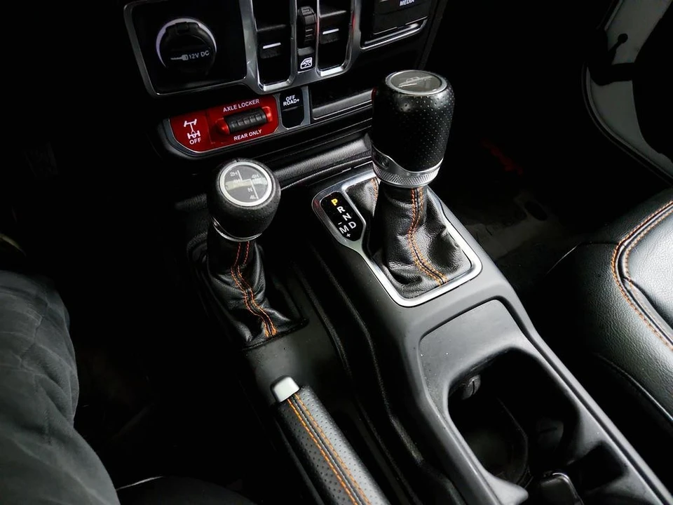 2021 Jeep JT Gladiator - Image 17 of 31