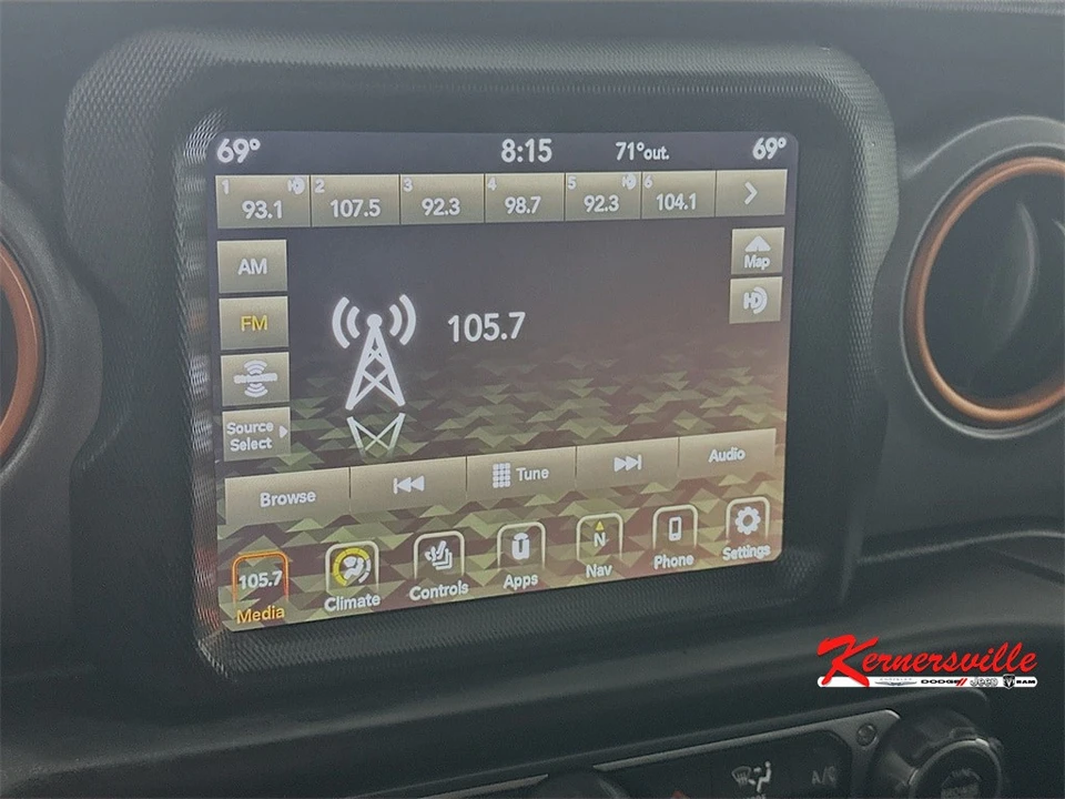 2021 Jeep JT Gladiator - Image 17 of 21