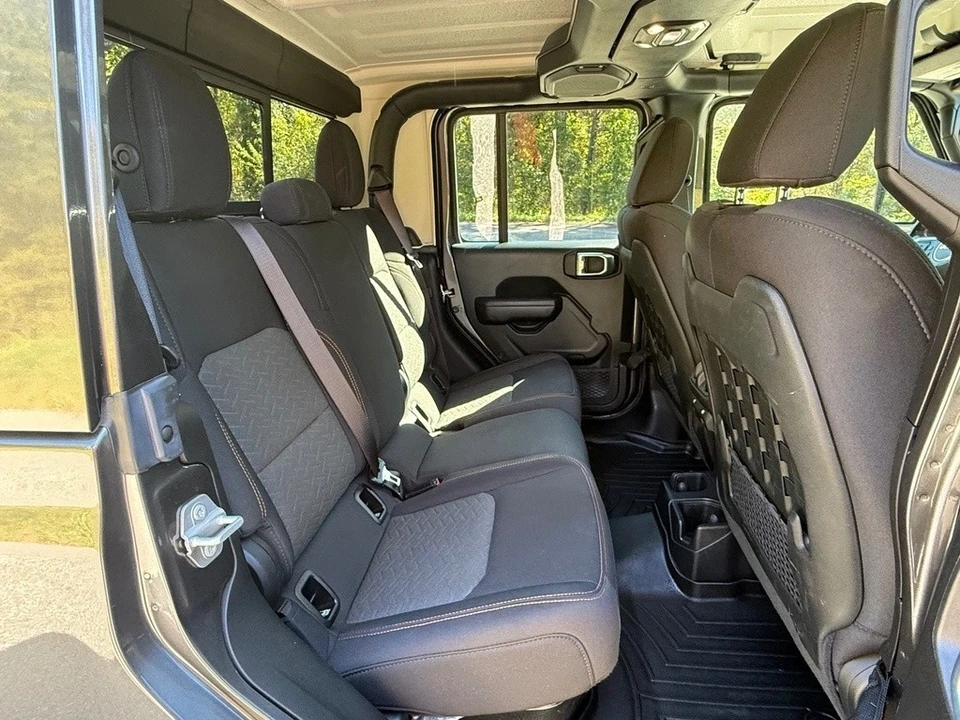 2021 Jeep JT Gladiator - Image 18 of 21