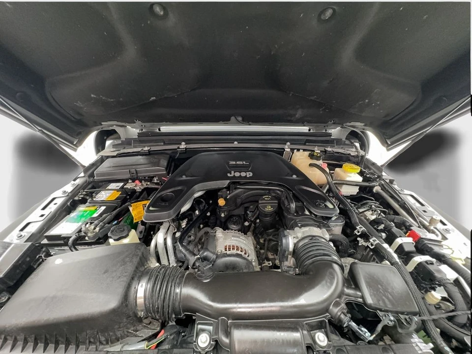 2021 Jeep JT Gladiator - Image 18 of 31