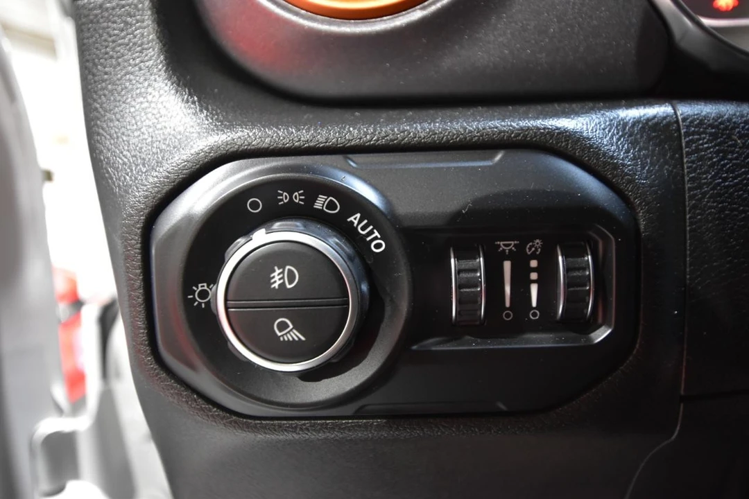 2021 Jeep JT Gladiator - Image 16 of 31