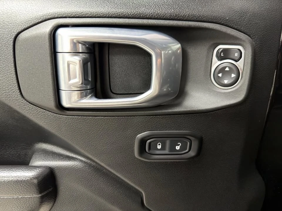 2021 Jeep JT Gladiator - Image 15 of 20