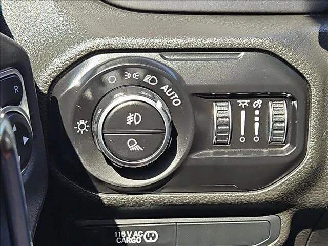 2021 Jeep JT Gladiator - Image 17 of 19