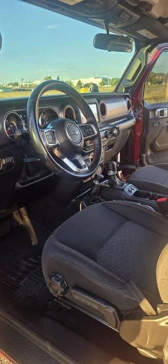 2021 Jeep JT Gladiator - Image 12 of 23