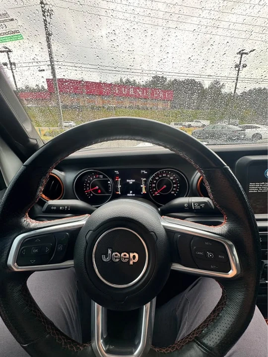 2021 Jeep JT Gladiator - Image 12 of 18