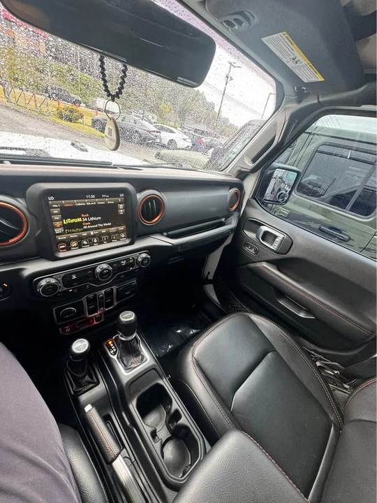 2021 Jeep JT Gladiator - Image 15 of 18