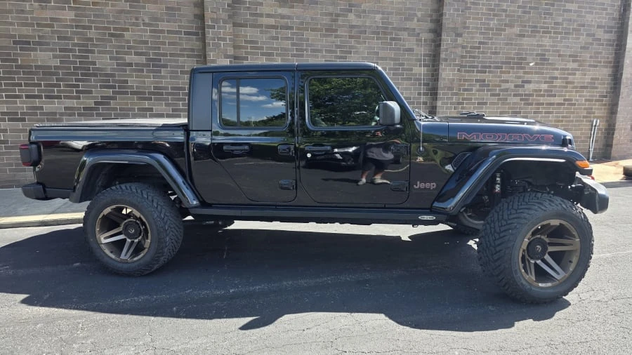 2021 Jeep JT Gladiator - Image 2 of 15