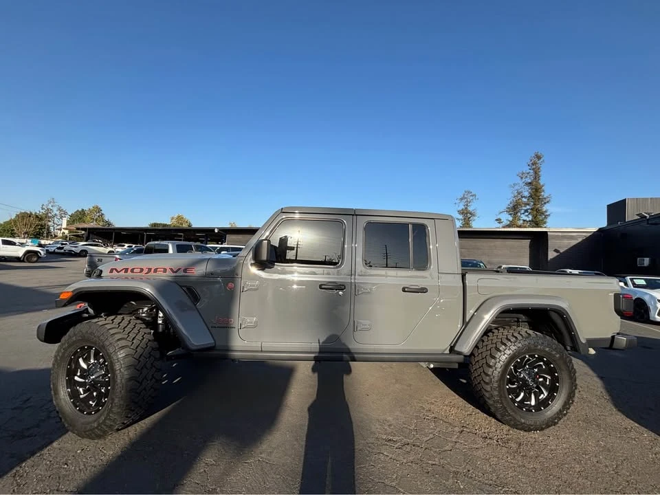 2021 Jeep JT Gladiator - Image 2 of 7