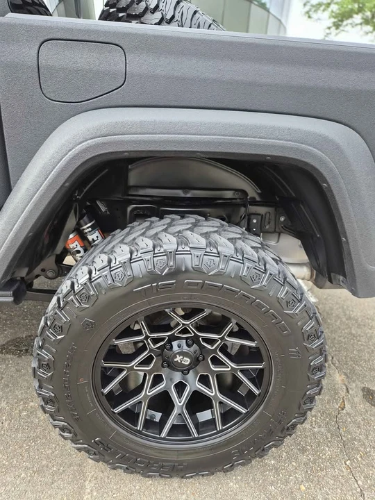 2021 Jeep JT Gladiator - Image 13 of 17