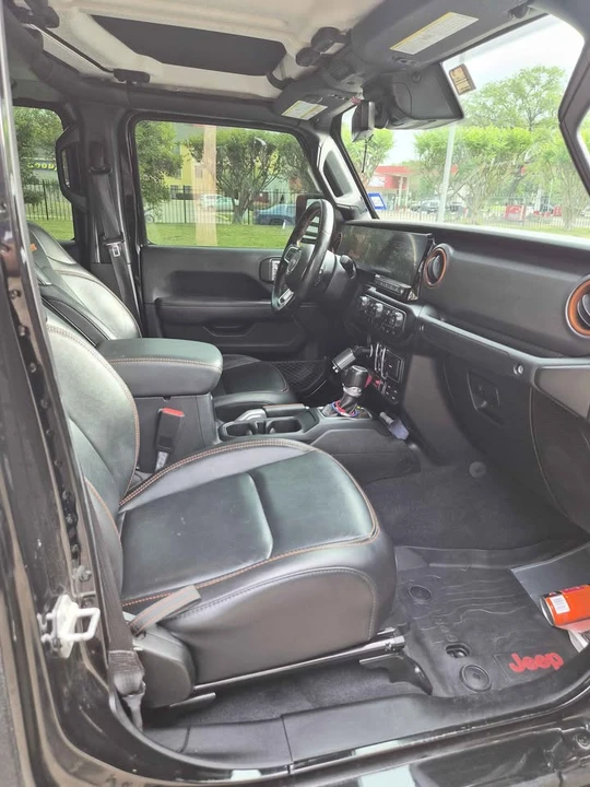 2021 Jeep JT Gladiator - Image 14 of 17