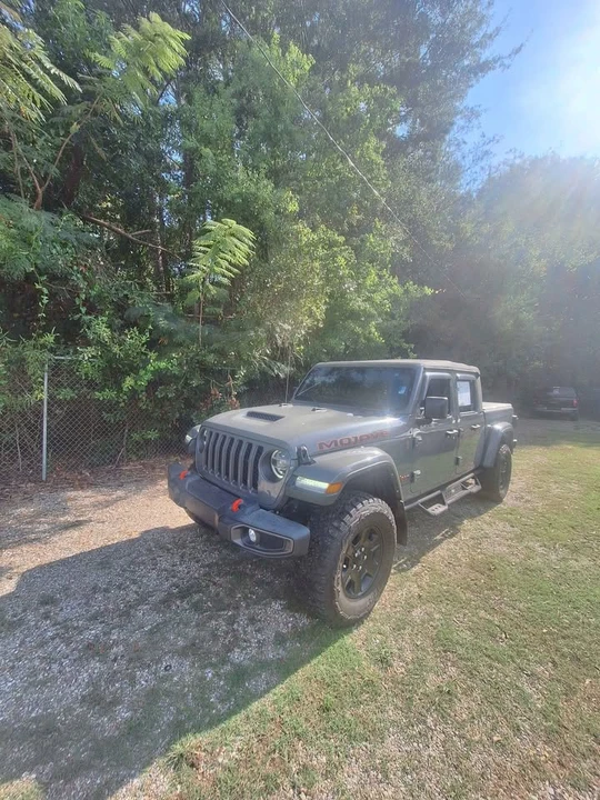 2021 Jeep JT Gladiator - Image 2 of 10