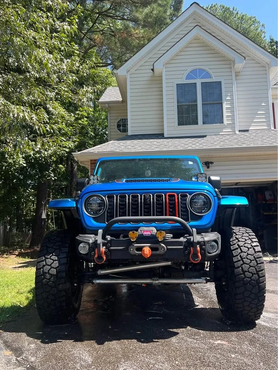 2021 Jeep JT Gladiator - Image 2 of 11