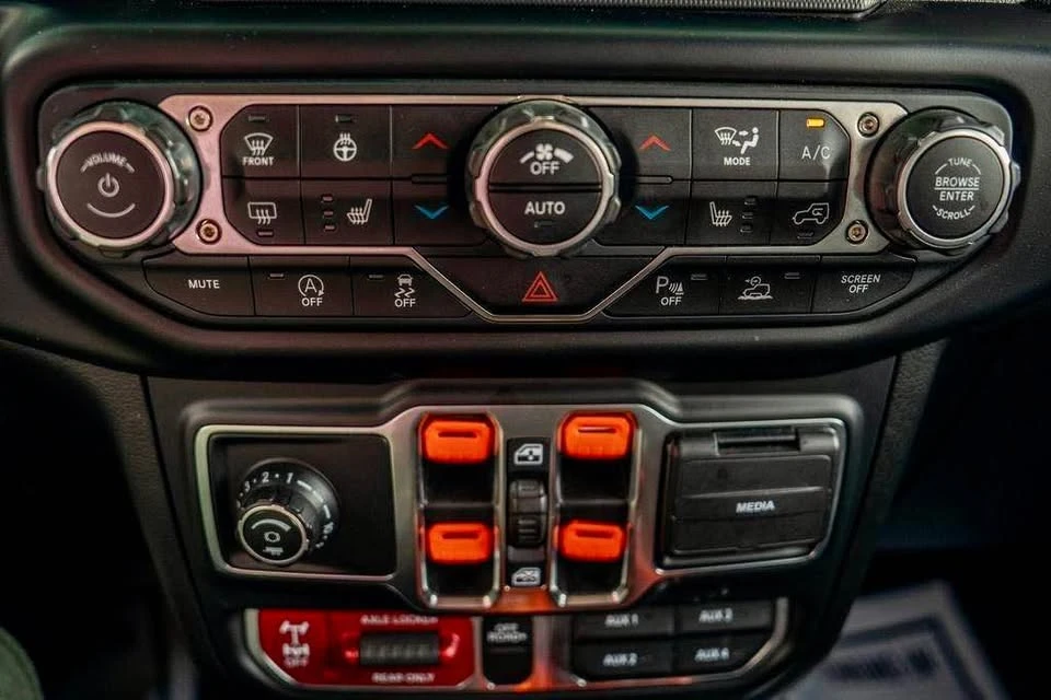 2021 Jeep JT Gladiator - Image 18 of 20
