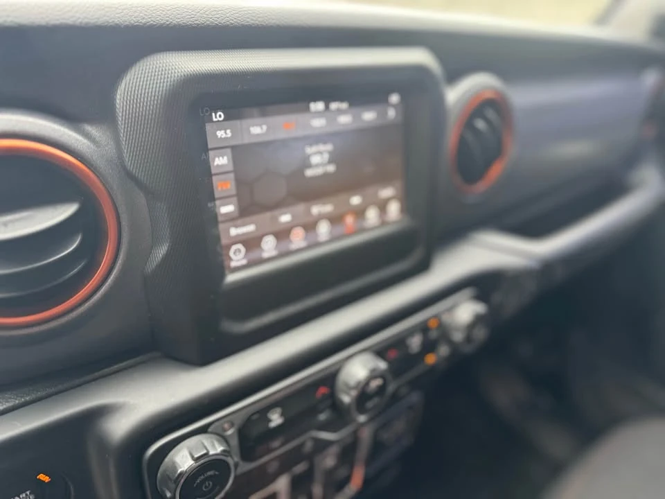 2021 Jeep JT Gladiator - Image 13 of 17