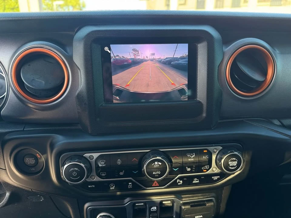 2021 Jeep JT Gladiator - Image 12 of 17