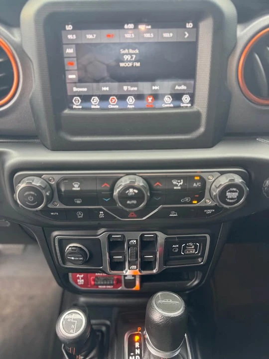 2021 Jeep JT Gladiator - Image 14 of 17