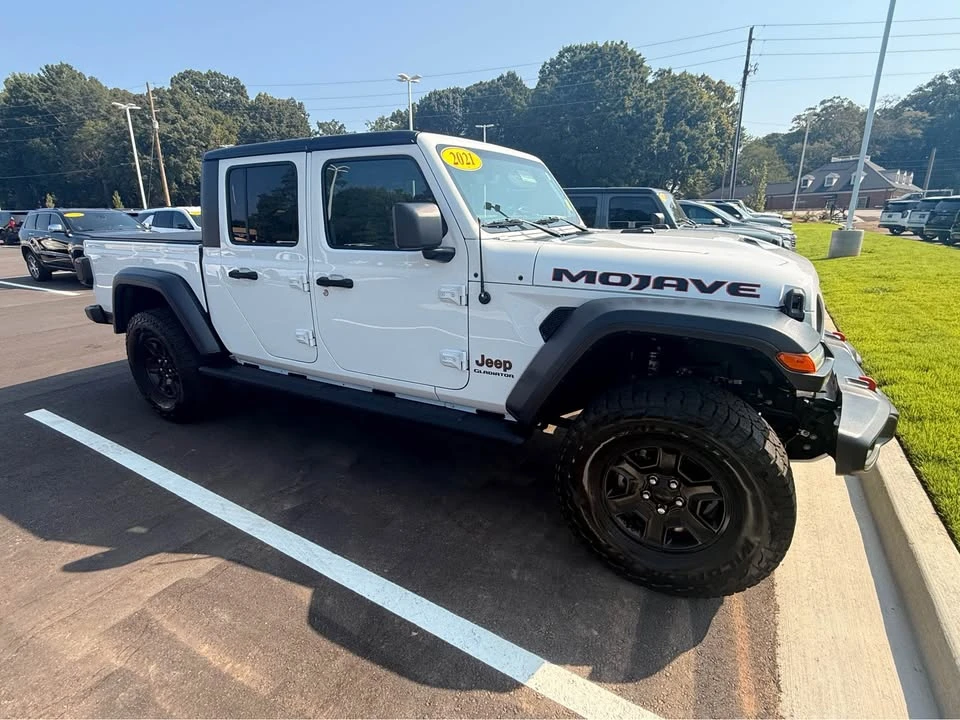 2021 Jeep JT Gladiator - Image 2 of 8