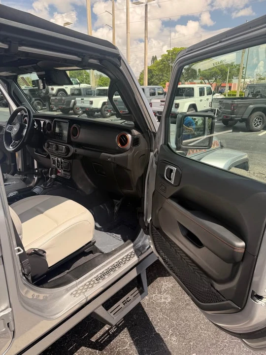 2021 Jeep JT Gladiator - Image 10 of 12