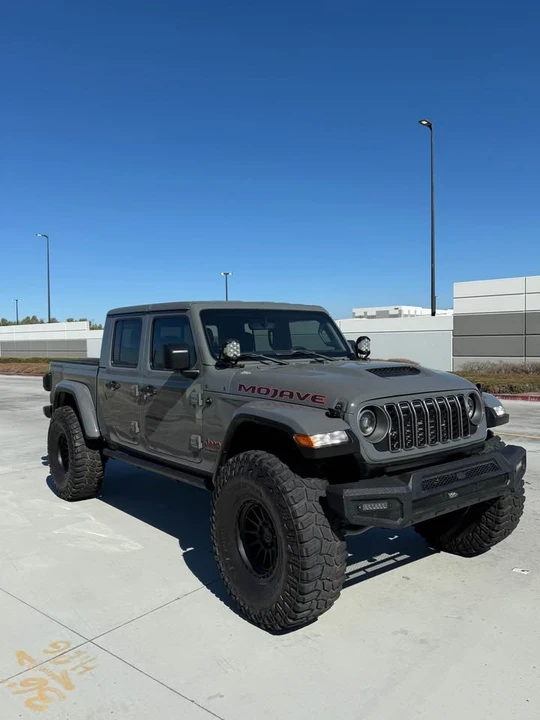 2021 Jeep JT Gladiator - Image 2 of 6