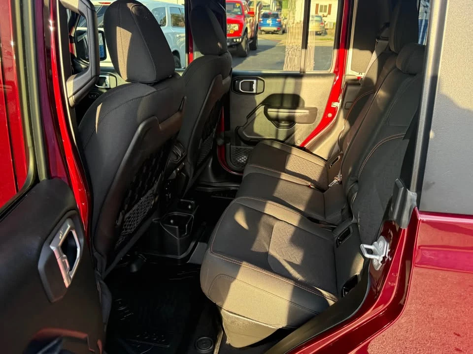 2021 Jeep JT Gladiator - Image 10 of 20