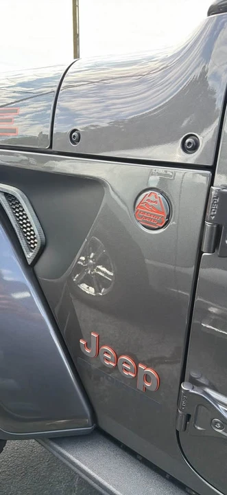 2021 Jeep JT Gladiator - Image 16 of 17