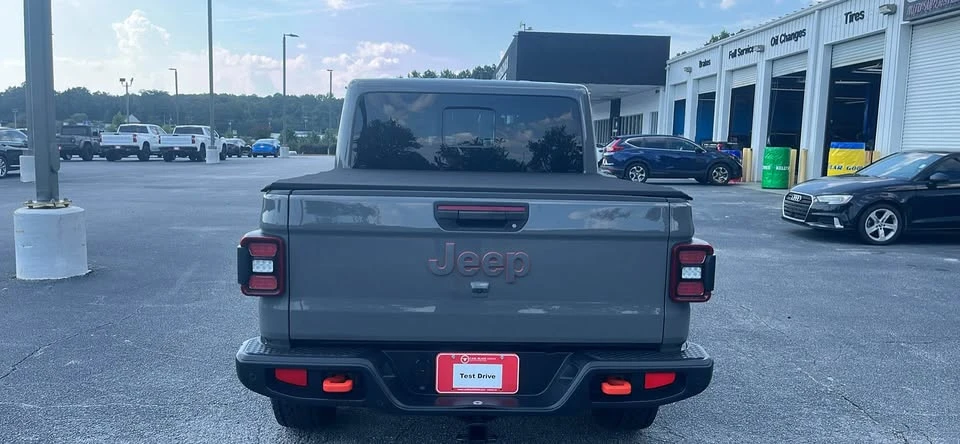 2021 Jeep JT Gladiator - Image 2 of 7