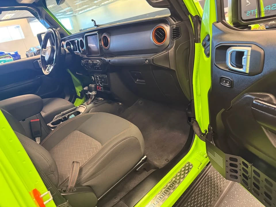 2021 Jeep JT Gladiator - Image 17 of 18