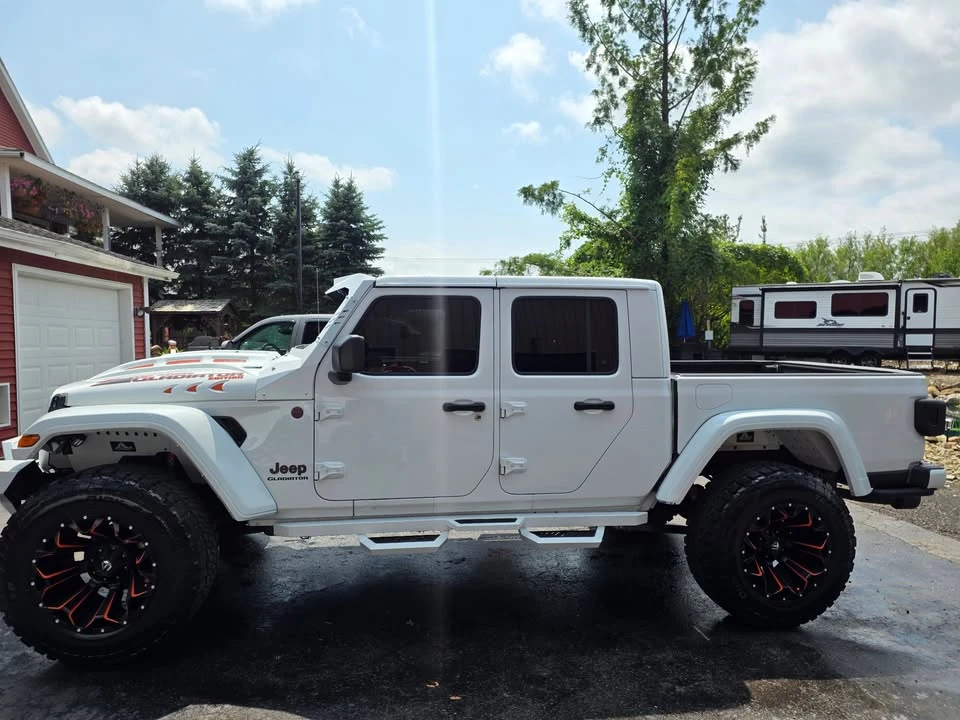 2021 Jeep JT Gladiator - Image 2 of 15