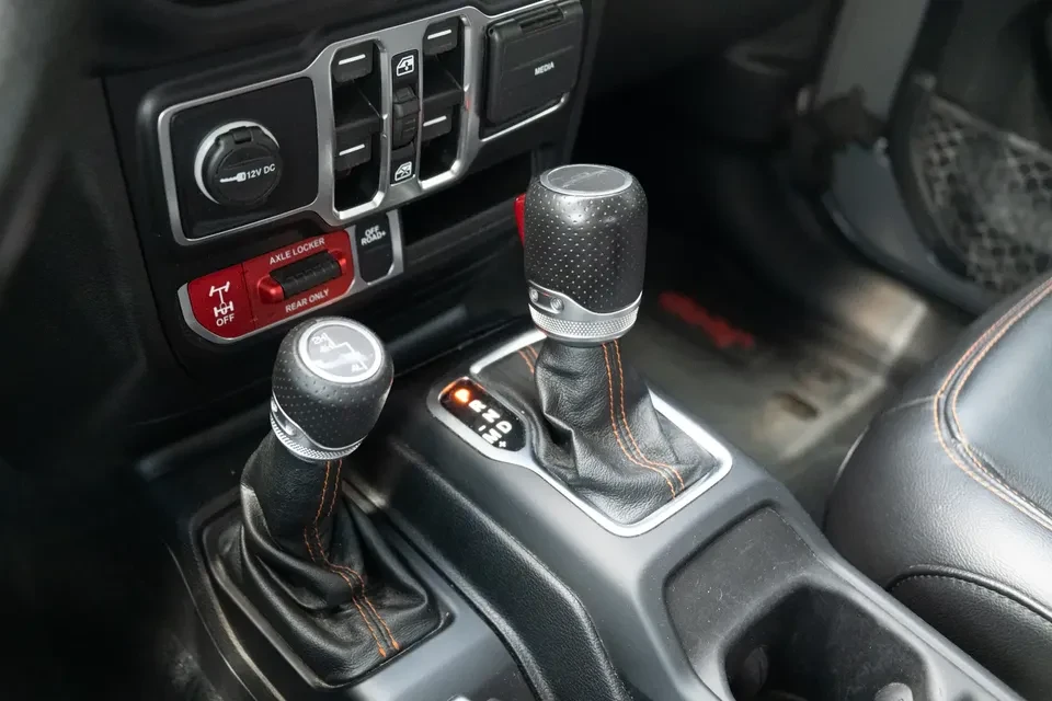 2021 Jeep JT Gladiator - Image 14 of 20