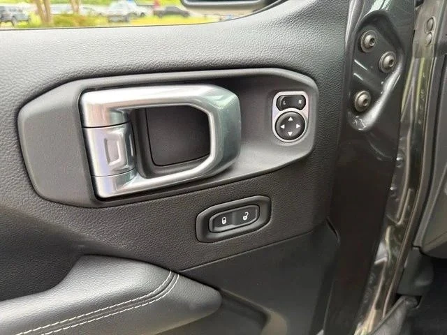 2021 Jeep JT Gladiator - Image 17 of 20