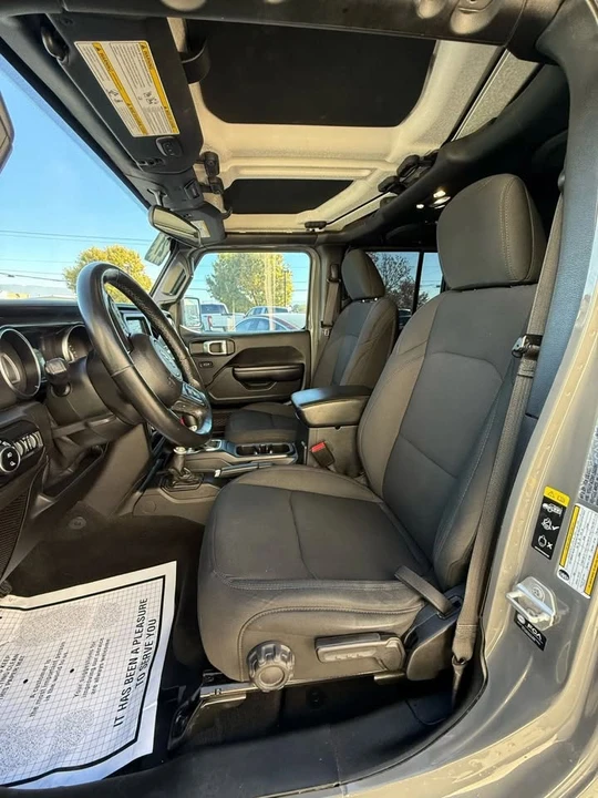 2021 Jeep JT Gladiator - Image 9 of 10