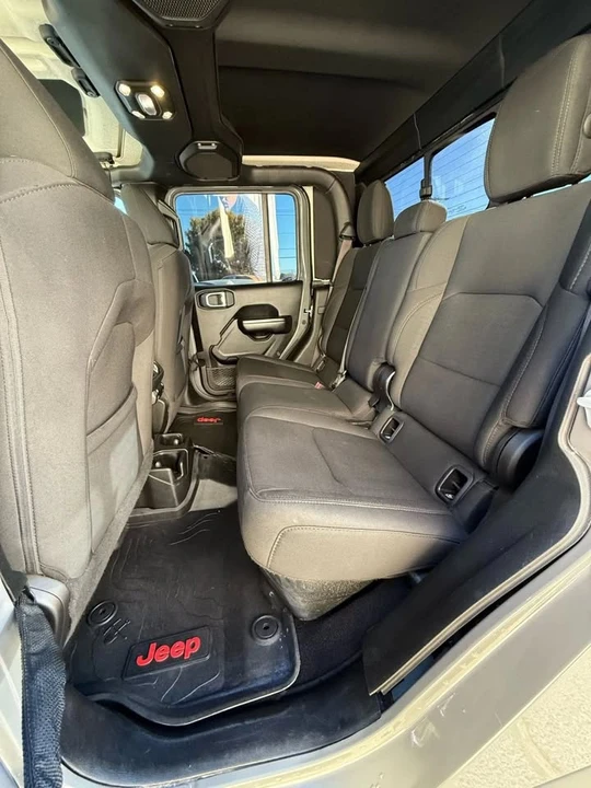 2021 Jeep JT Gladiator - Image 10 of 10