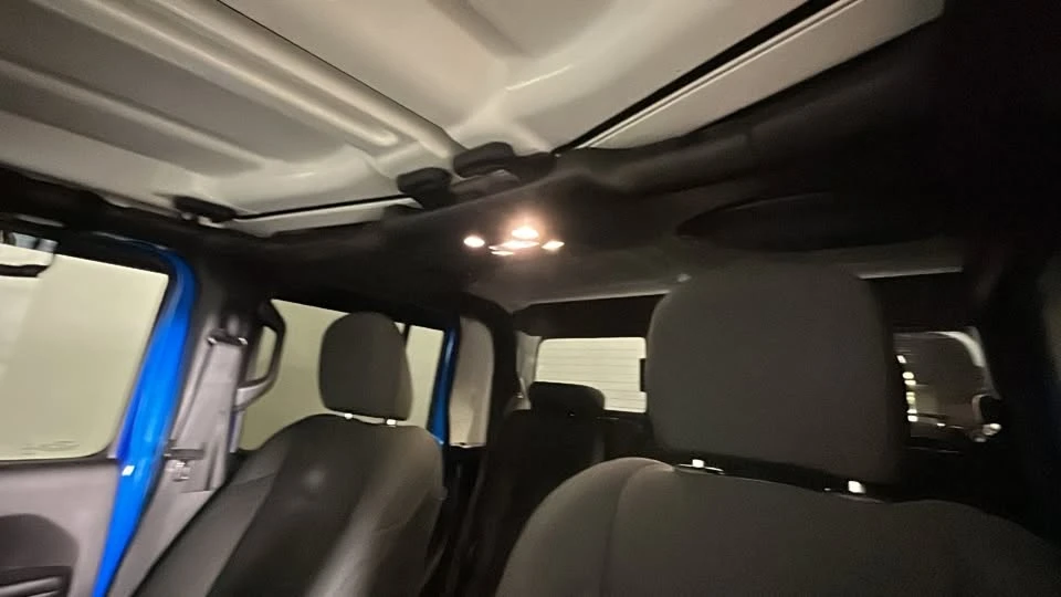 2021 Jeep JT Gladiator - Image 11 of 20