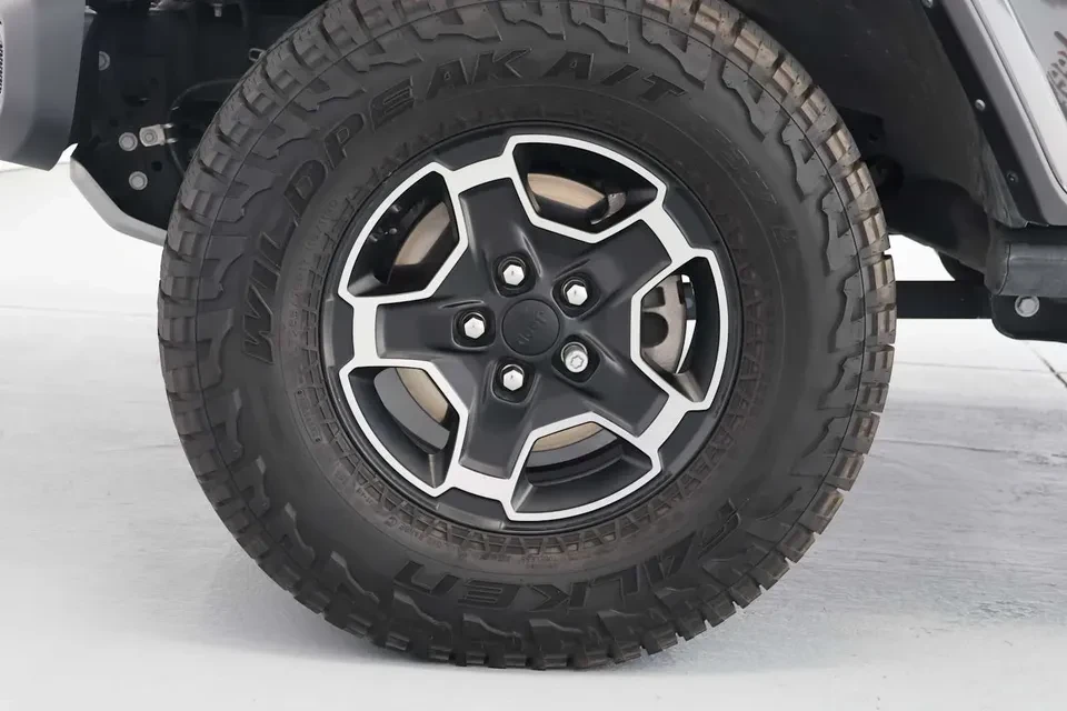 2021 Jeep JT Gladiator - Image 12 of 19