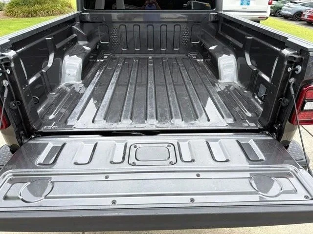 2021 Jeep JT Gladiator - Image 14 of 20