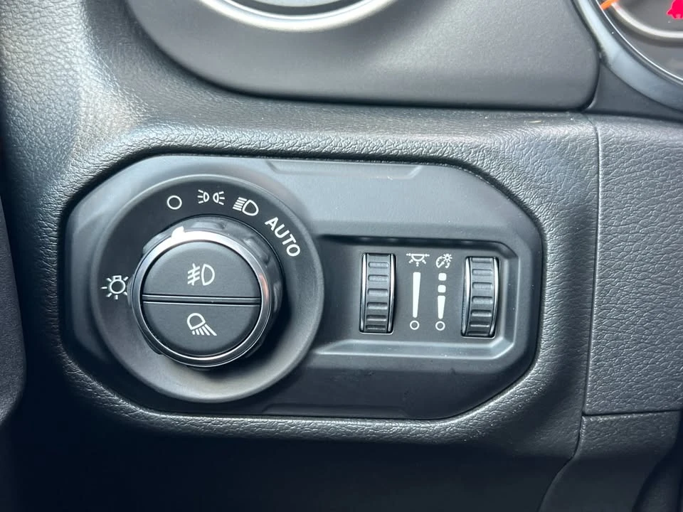 2021 Jeep JT Gladiator - Image 15 of 20