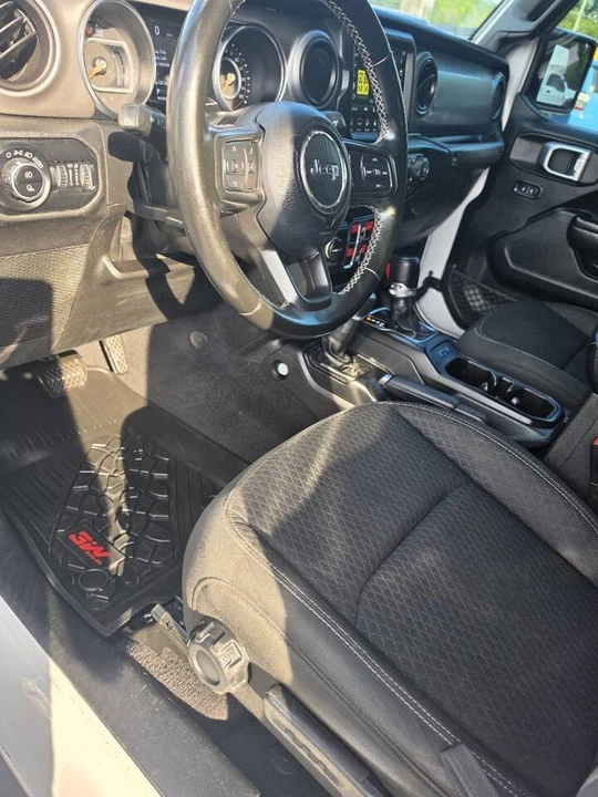 2021 Jeep JT Gladiator - Image 15 of 20