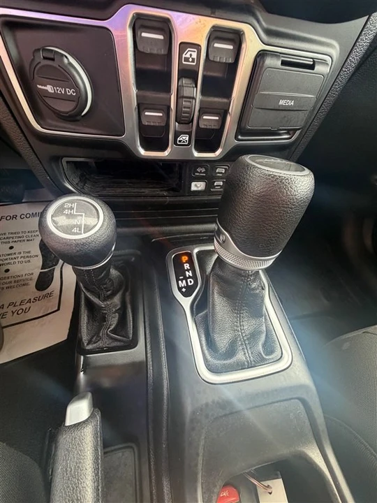 2021 Jeep JT Gladiator - Image 15 of 20
