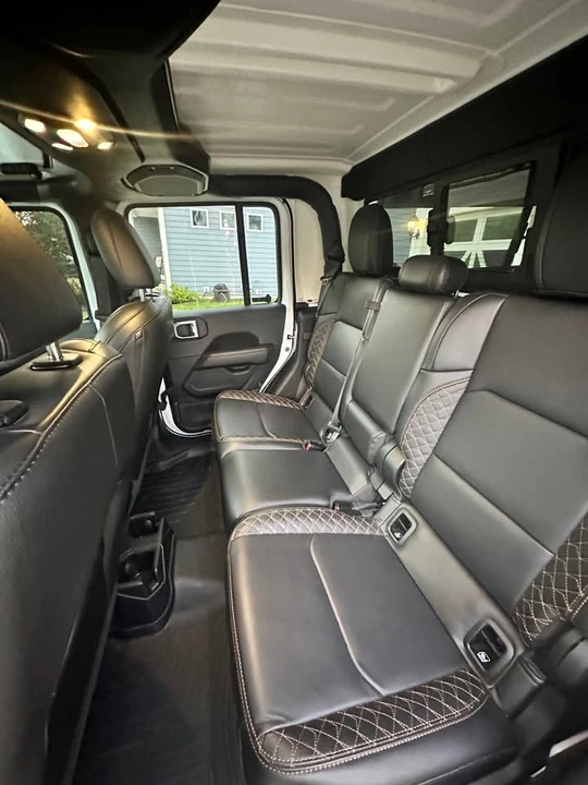 2021 Jeep JT Gladiator - Image 15 of 18