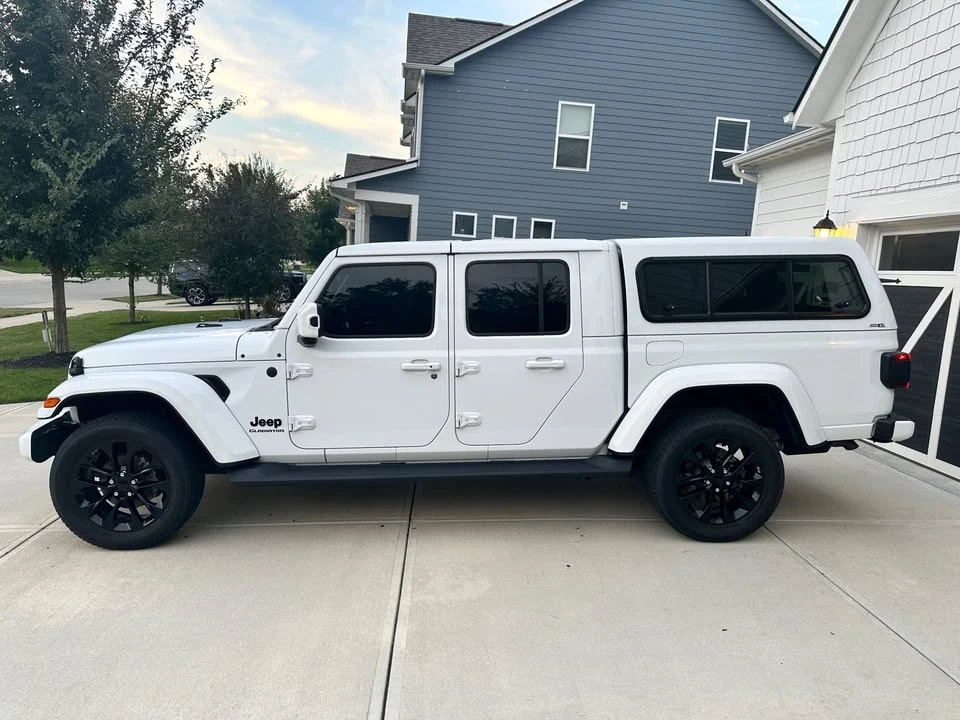 2021 Jeep JT Gladiator - Image 2 of 18