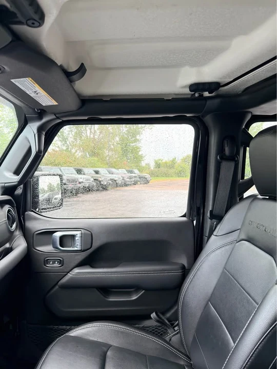 2021 Jeep JT Gladiator - Image 16 of 18