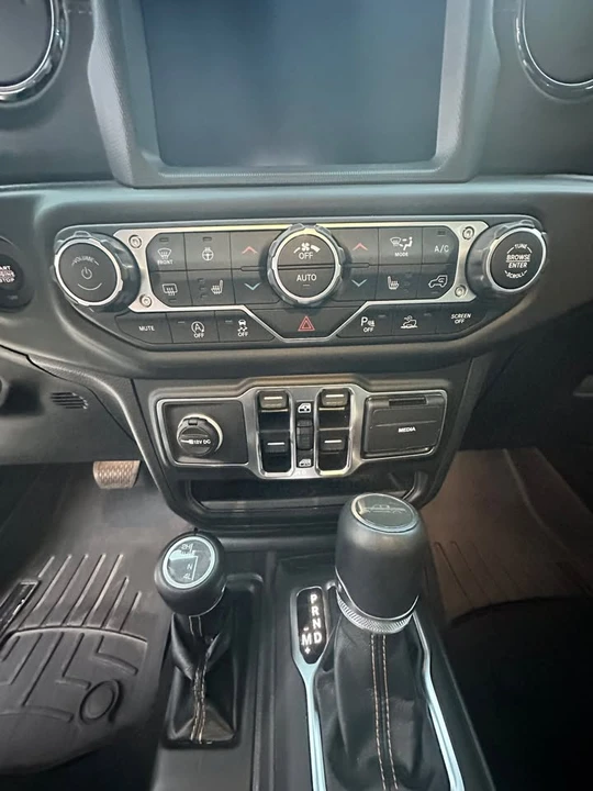 2021 Jeep JT Gladiator - Image 17 of 18