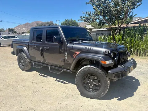 2021 Jeep Gladiator Willys